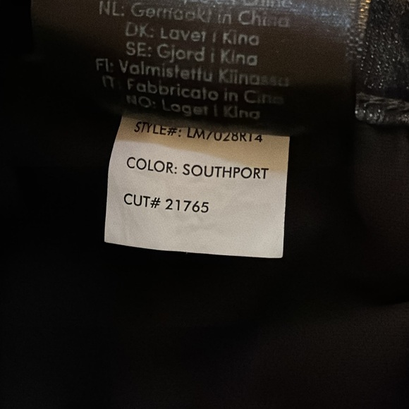 Liverpool the Crop Flare Jeans - Picture 7 of 11